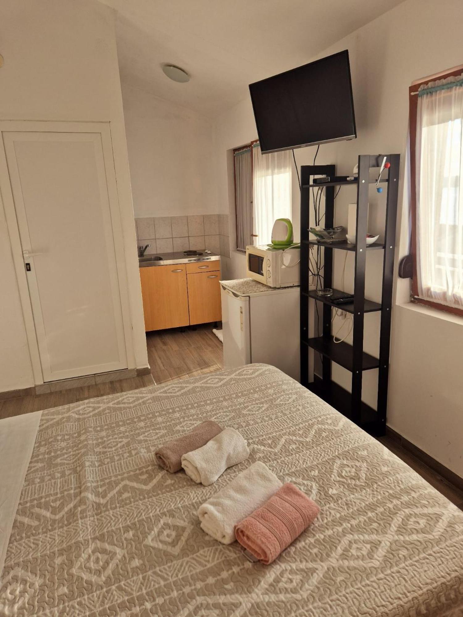 Bele Apartament Maslenica